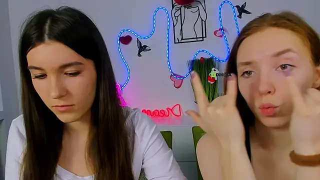 elis_sunny's cam snapshot