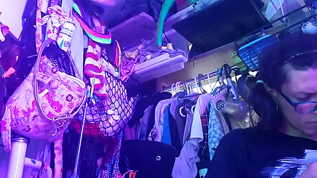 gurlnips live sex cam