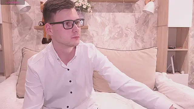 PashaAndMila live sex cam