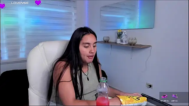 Caroline_rodriguez9's cam snapshot