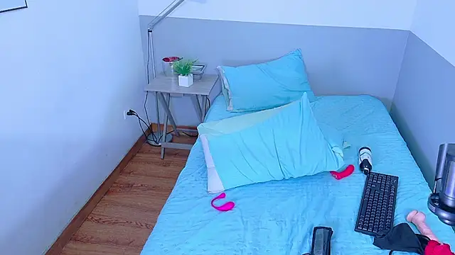 Beautifultattoogirl's cam snapshot