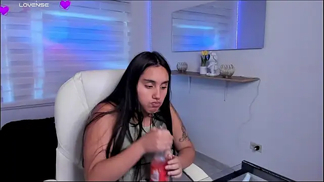 Caroline_rodriguez9's cam snapshot