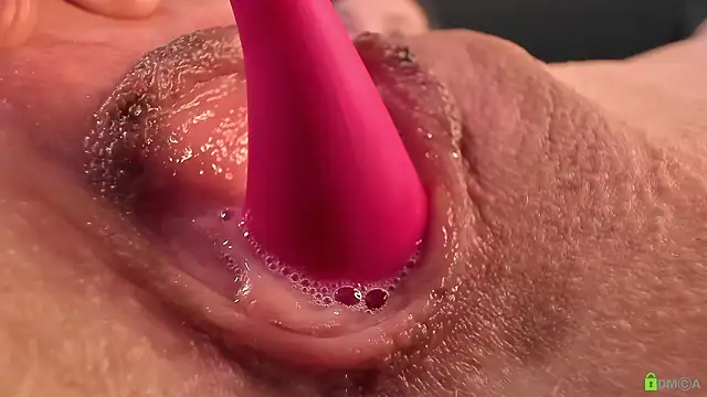 Courtney_Luv's cam snapshot