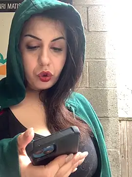 holyeroticss live sex cam