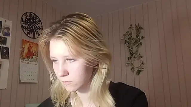 RunawayBr1de's cam snapshot