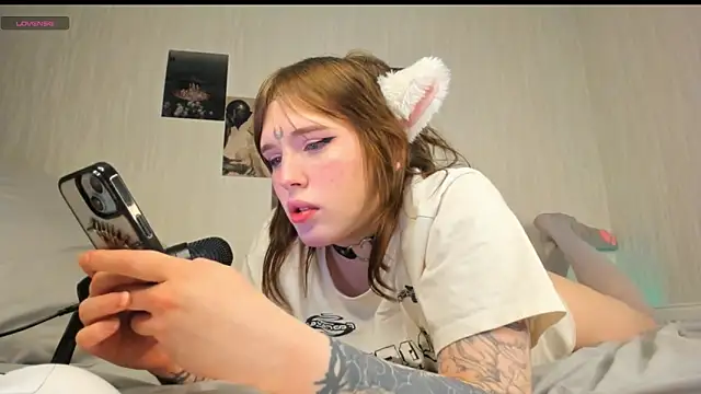 Alice_moonshard live sex cam