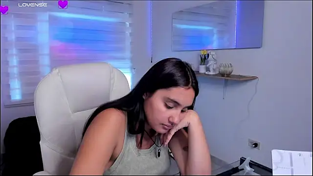 Caroline_rodriguez9's cam snapshot