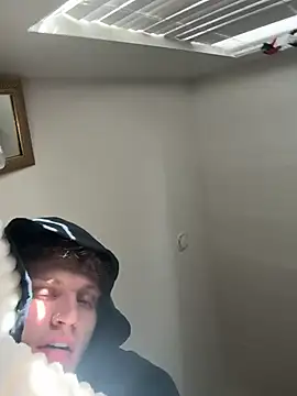 PAPITRVN live sex cam