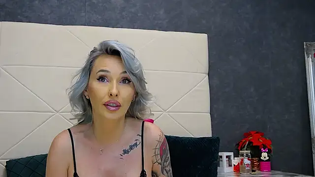 IssaSmith's cam snapshot