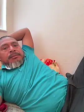 julio_p live sex cam