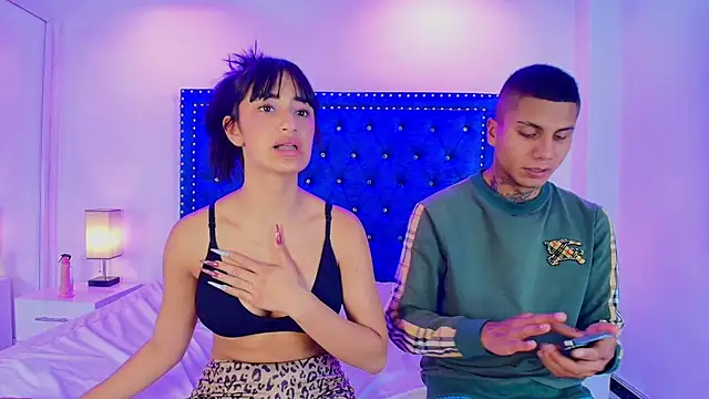 Damian_and_roxanne live sex cam