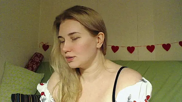 mmmPinUpGirl's cam snapshot