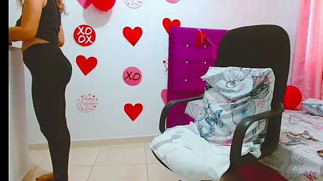 chantalsemenova1 live sex cam