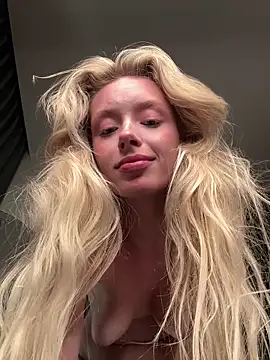 SunnyShiney live sex cam