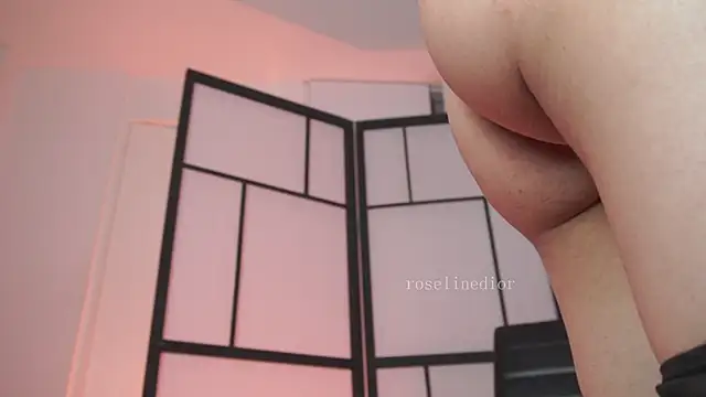 roselinedior live sex cam