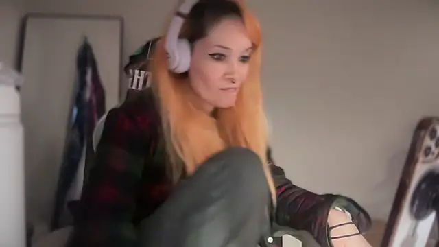 FRRANNKIE live sex cam