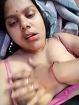 Newmomsexy's cam snapshot