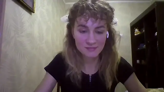 DeanneGilcher's cam snapshot