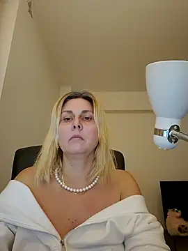 Amelia9798's cam snapshot