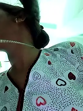 Sexy-Kavya2's cam snapshot