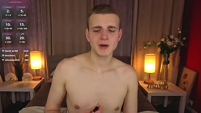 HereAlexColee live sex cam