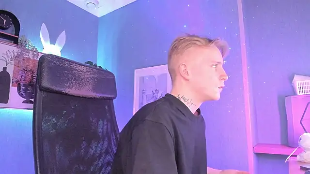 AlexxSweet live sex cam