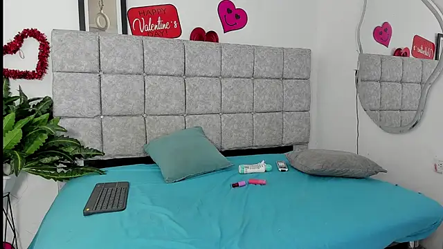 nella_smith72 live sex cam