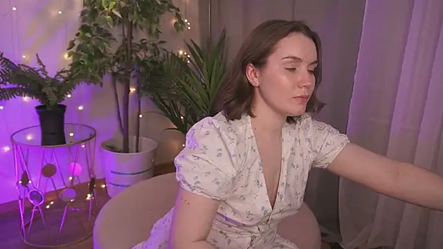 Maddy_Dolly's cam snapshot