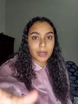 cinnaminnie live sex cam