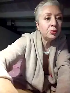 divinaerotica's cam snapshot