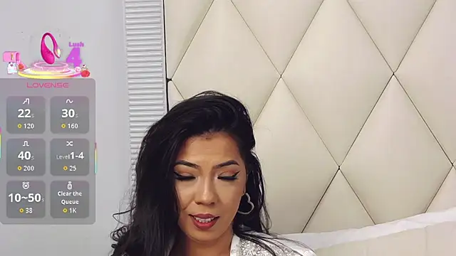 KiaraDevlynn live sex cam