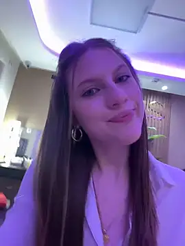 YourSweetArya's cam snapshot