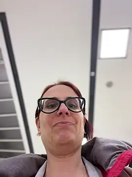 NataKitten live sex cam