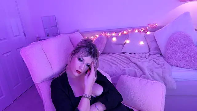 LustfulLuna_ live sex cam