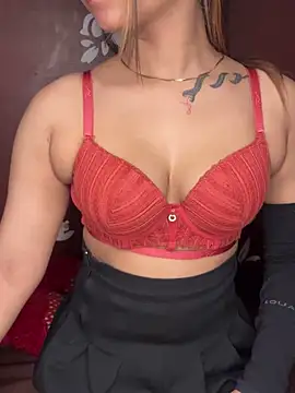 Cuttmmssii live sex cam