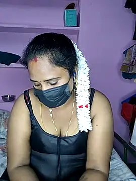 Tamil_devagi live sex cam