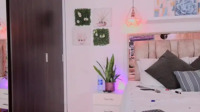 Dulce_Morrys live sex cam