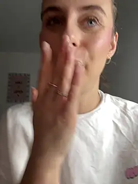 Hii_Lolla live sex cam