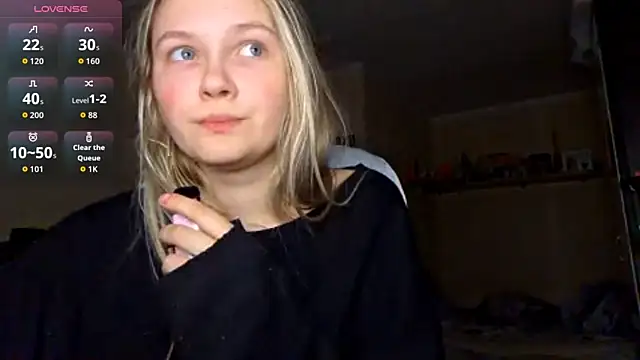 KarinRobertson live sex cam