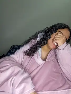 cinnaminnie live sex cam