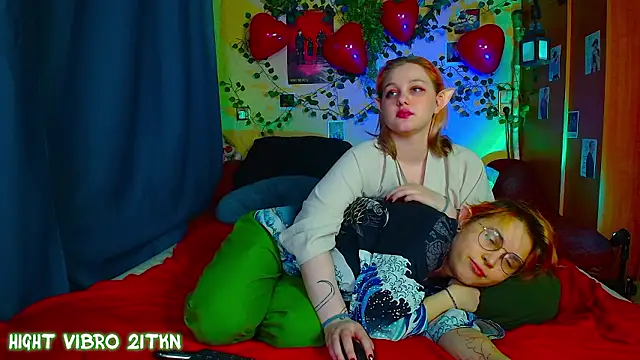 TrickyKitsune live sex cam