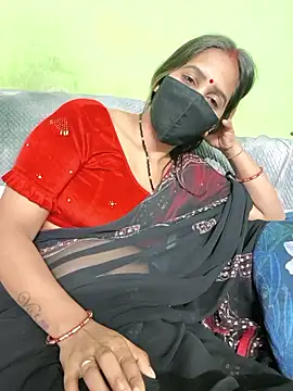 SareeQween143 live sex cam