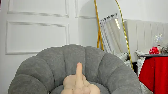 ada_belucci's cam snapshot