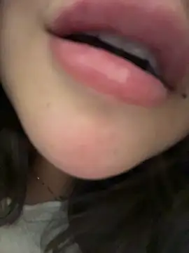 sukhakunis1 live sex cam