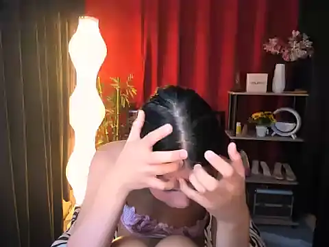 NathalieHarts live sex cam