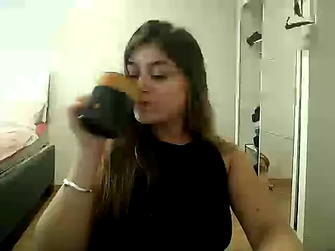 Becca_B's cam snapshot