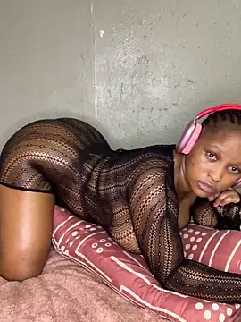 Bellabootie's cam snapshot