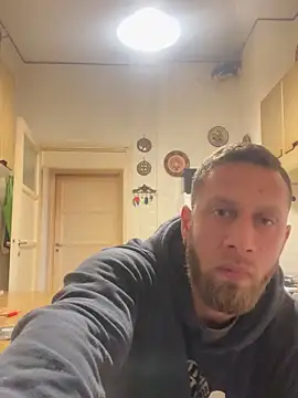 Tiziano94 live sex cam