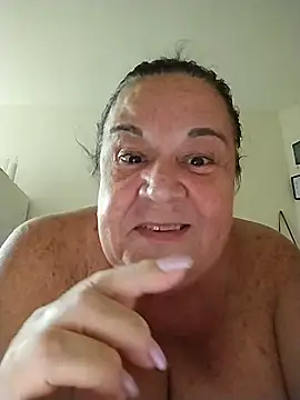 Yaya_Mineira live sex cam