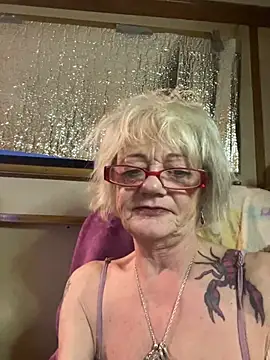 ladyboatlady live sex cam
